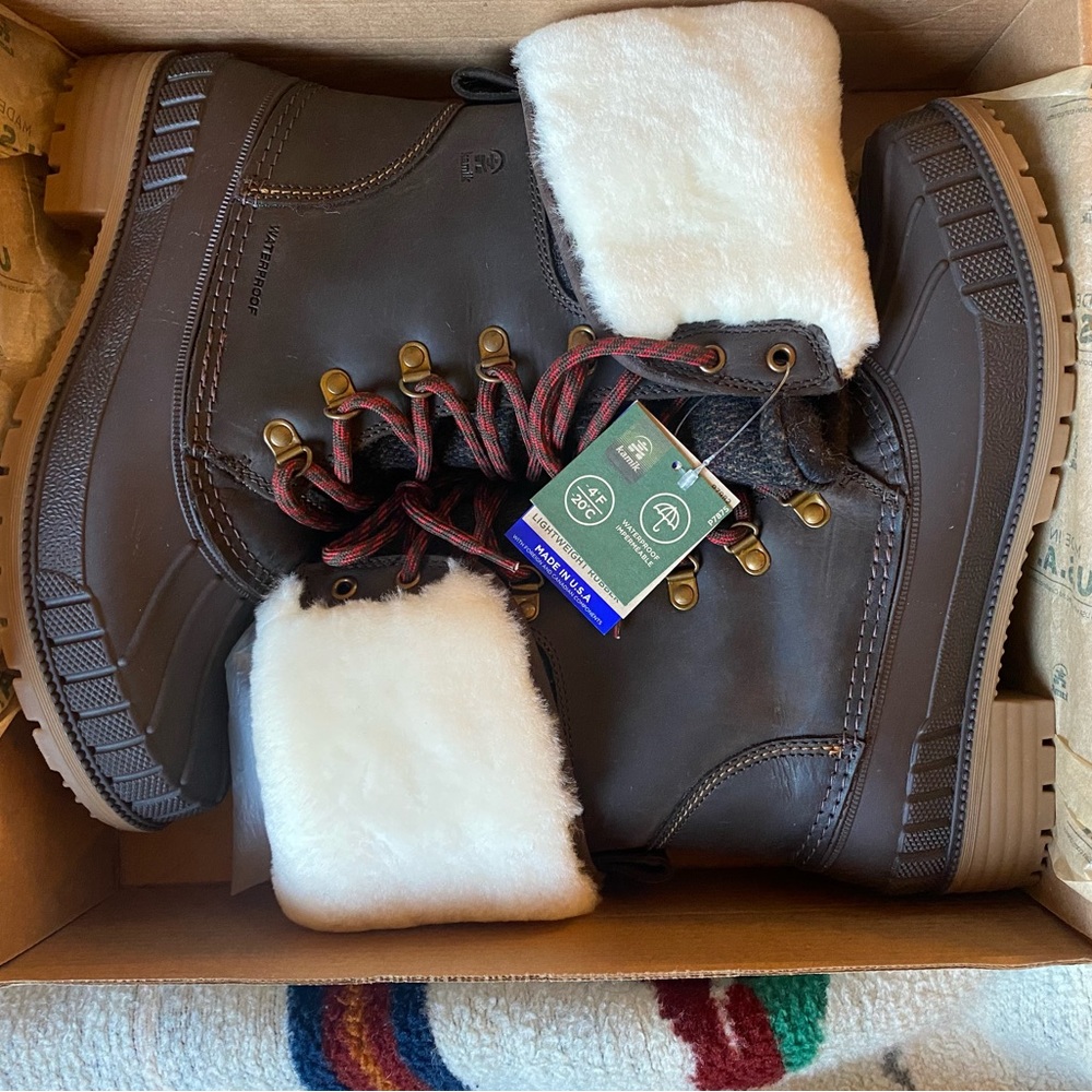 Kamik Sienna F2 NEVER WORN brand new w/tags. Bought wrong size & can’t return.